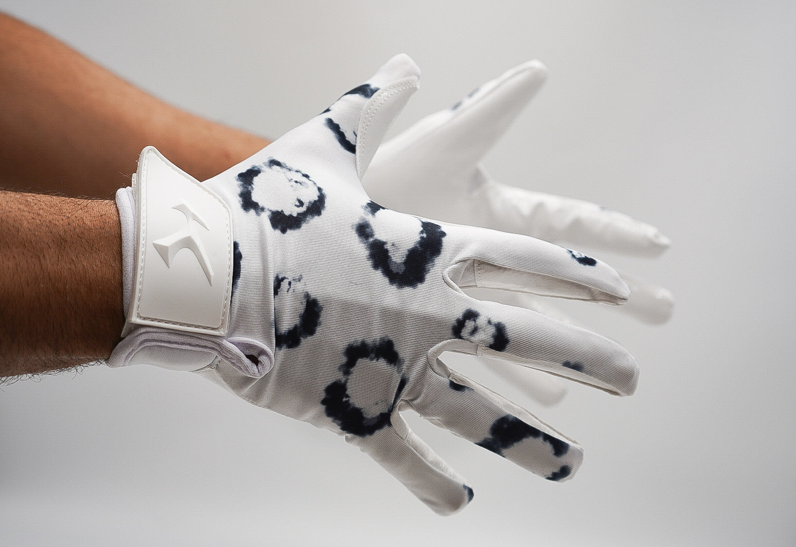 Designer “Cloud” Football Gloves